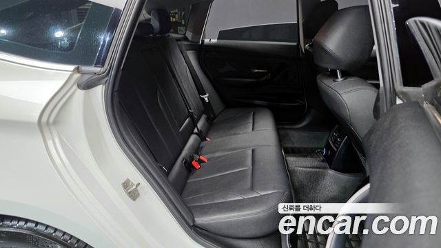 BMW 3 Series GT (F34) GT 320d xDrive Premium 2021 — фото 12