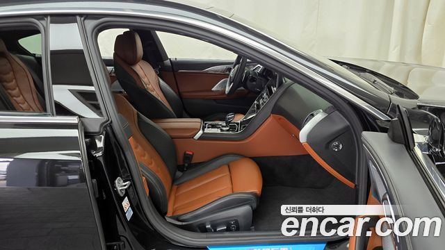 BMW 8 Series (G15) M850i xDrive Gran Coupe 2023 — фото 11