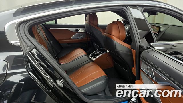 BMW 8 Series (G15) M850i xDrive Gran Coupe 2023 — фото 12