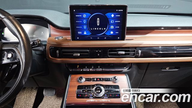 Lincoln Aviator (II) 3.0 Reserve  AWD 2021 — фото 14
