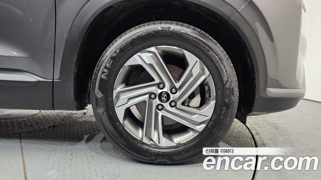 Hyundai Santa Fe Diesel 2.2 4WD Exclusive 2023 — фото 5