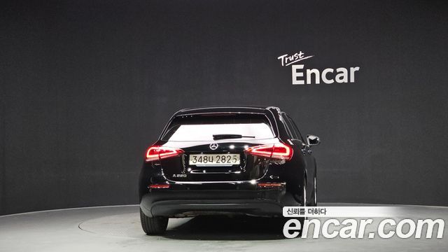 Mercedes-Benz A-Class (W177) A220 Hatchback 2020 — фото 4