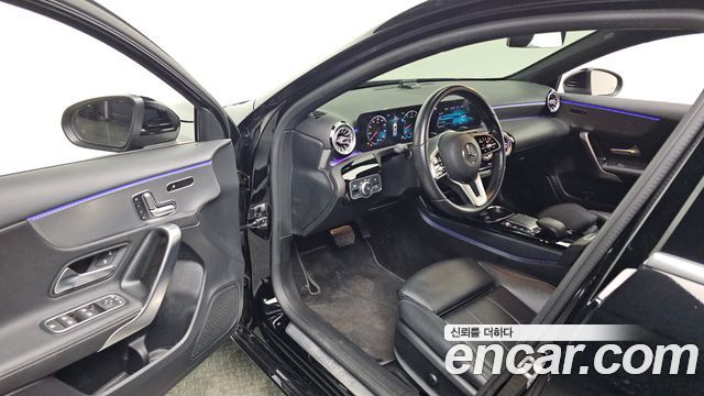 Mercedes-Benz A-Class (W177) A220 Hatchback 2021 — фото 11