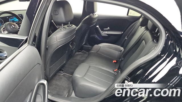 Mercedes-Benz A-Class (W177) A220 Hatchback 2021 — фото 13