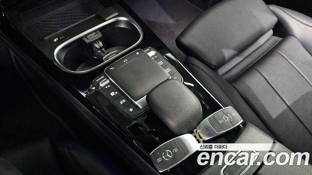 Mercedes-Benz A-Class (W177) A220 Hatchback 2021 — фото 19