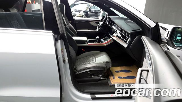 Audi Q8 (4M) 50 TDI Quattro Premium 2021 — фото 11