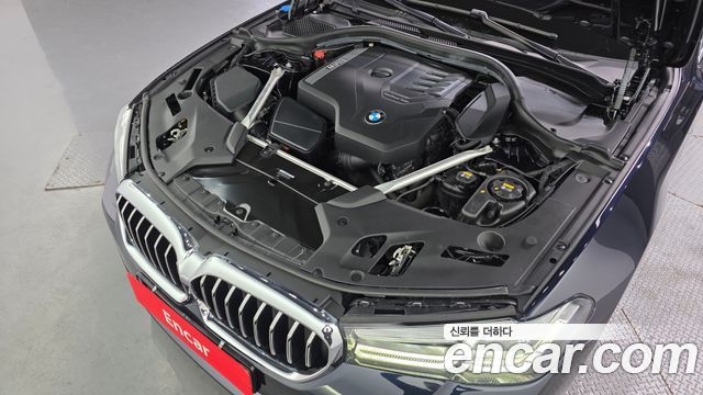 BMW 5 Series (G30) 520i M Sport 2022 — фото 6