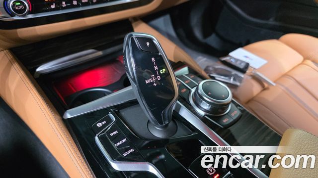 BMW 5 Series (G30) 520i M Sport 2022 — фото 9
