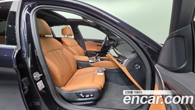 BMW 5 Series (G30) 520i M Sport 2022 — фото 10