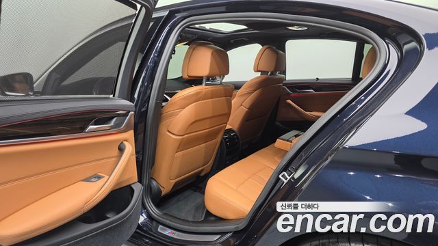 BMW 5 Series (G30) 520i M Sport 2022 — фото 17