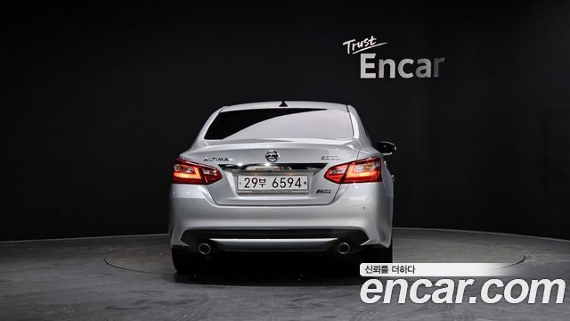 Nissan Altima 2.5 L33 2017 — фото 4