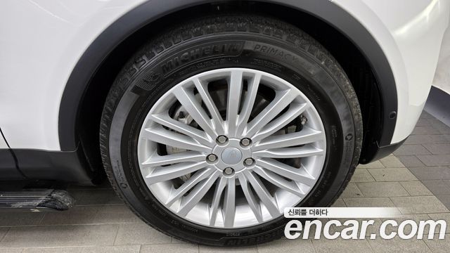 Land Rover Discovery 5 3.0 SD6 HSE Luxury 2019 — фото 5