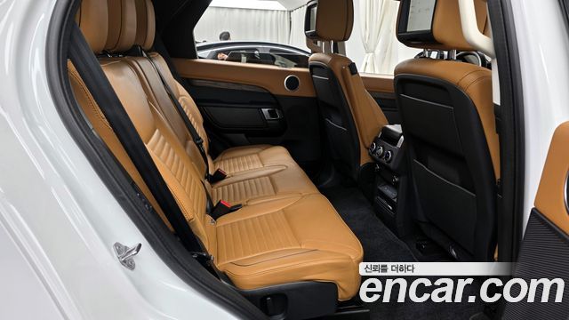 Land Rover Discovery 5 3.0 SD6 HSE Luxury 2019 — фото 16