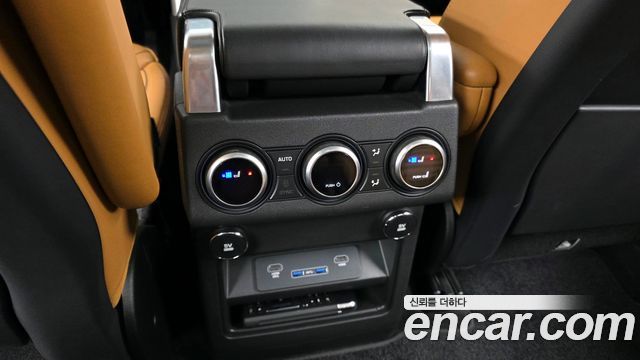 Land Rover Discovery 5 3.0 SD6 HSE Luxury 2019 — фото 22