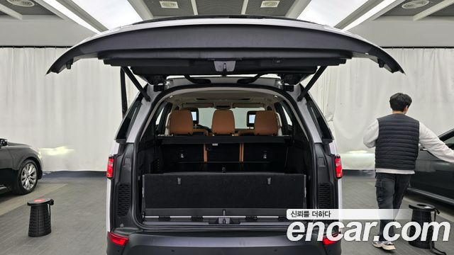 Land Rover Discovery 5 3.0 SD6 HSE Luxury 2019 — фото 24