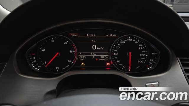 Audi A8 60 TDI Quattro D4 2015 — фото 8