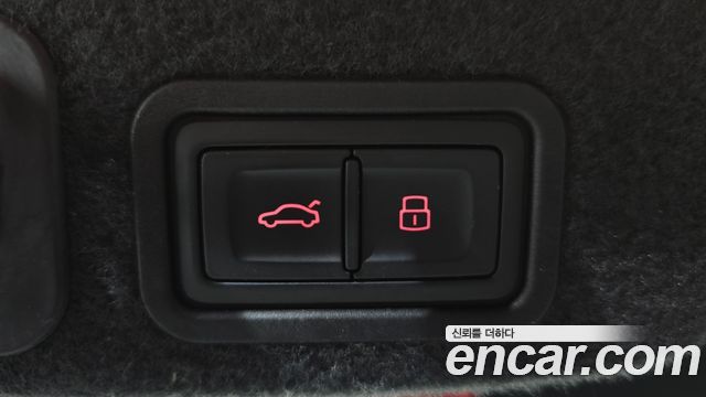 Audi A8 60 TDI Quattro D4 2015 — фото 19
