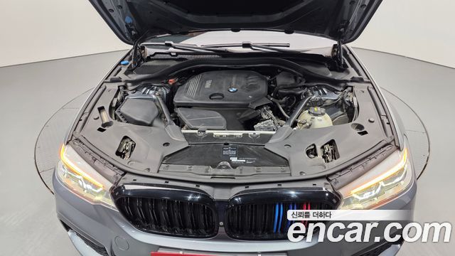 BMW 5 Series (G30) 520d xDrive M Sport Package Plus 2017 — фото 6