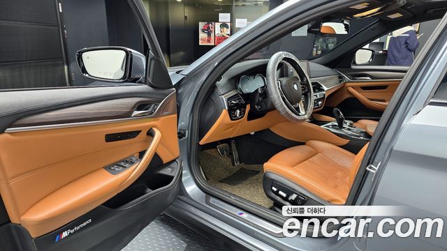 BMW 5 Series (G30) 520d xDrive M Sport Package Plus 2017 — фото 11