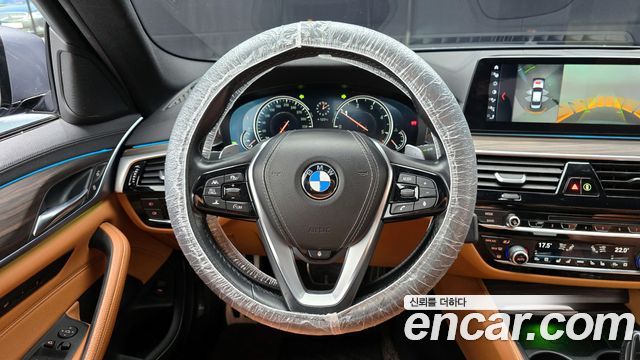 BMW 5 Series (G30) 520d xDrive M Sport Package Plus 2017 — фото 13