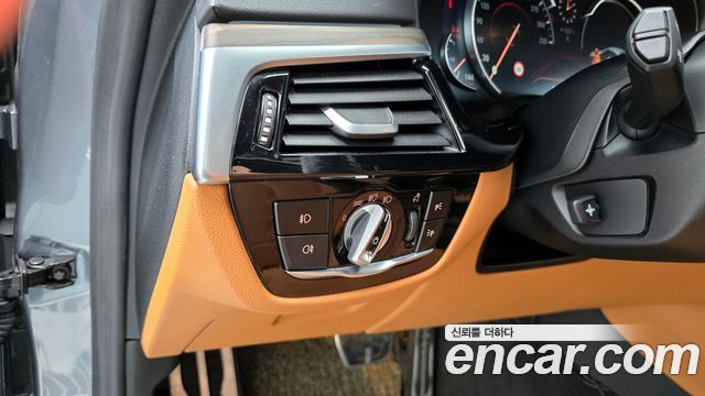 BMW 5 Series (G30) 520d xDrive M Sport Package Plus 2017 — фото 17