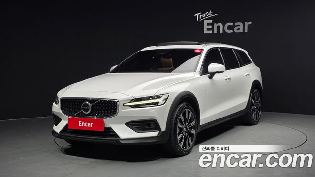 Volvo V60 Cross Country (II) B5 Ultimate AWD