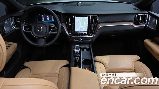 Volvo V60 Cross Country (II) B5 Ultimate AWD 2023 — фото 7