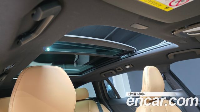 Volvo V60 Cross Country (II) B5 Ultimate AWD 2023 — фото 18