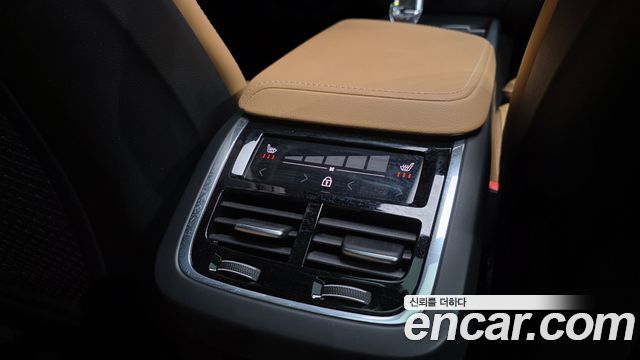 Volvo V60 Cross Country (II) B5 Ultimate AWD 2023 — фото 19