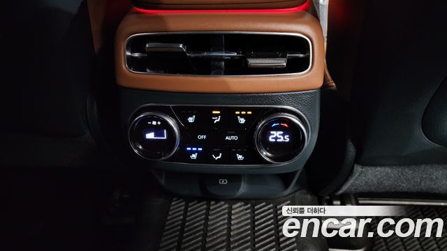 Genesis GV70 2.5T Gasoline AWD 2024 — фото 19
