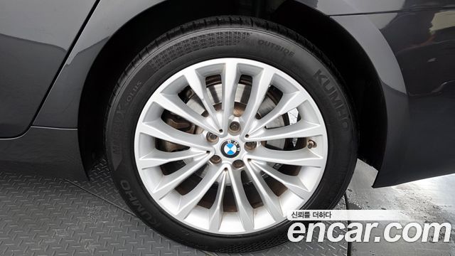 BMW 5 Series (G30) 523d Luxury 2021 — фото 5