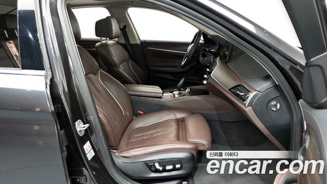 BMW 5 Series (G30) 523d Luxury 2021 — фото 15