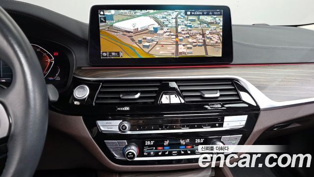 BMW 5 Series (G30) 523d Luxury 2021 — фото 18