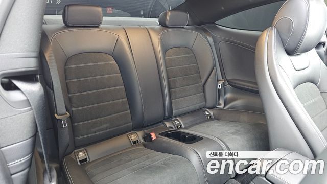 Mercedes-Benz C-Class (W205) C200 Coupe 2023 — фото 12