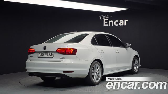 Volkswagen Jetta 2.0 TDI BlueMotion Premium 6th 2016 — фото 2