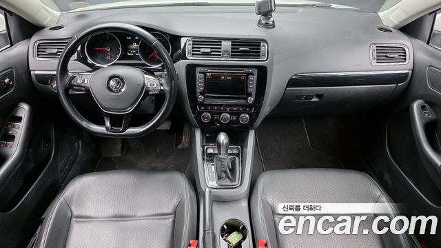 Volkswagen Jetta 2.0 TDI BlueMotion Premium 6th 2016 — фото 7