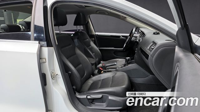 Volkswagen Jetta 2.0 TDI BlueMotion Premium 6th 2016 — фото 10