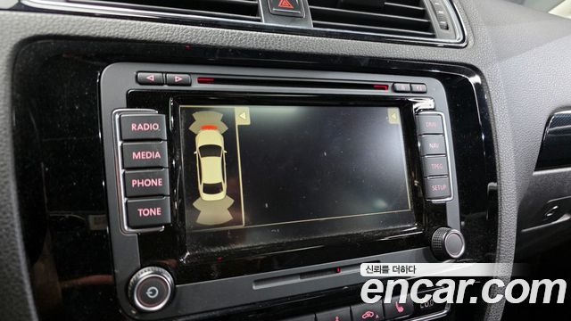 Volkswagen Jetta 2.0 TDI BlueMotion Premium 6th 2016 — фото 15