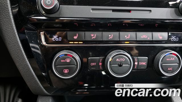 Volkswagen Jetta 2.0 TDI BlueMotion Premium 6th 2016 — фото 16