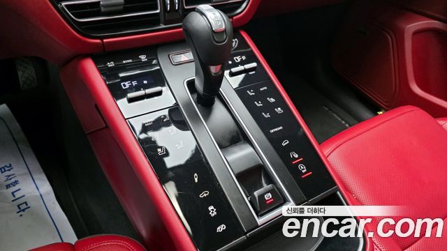 Porsche Macan 2.9 GTS 95B 2023 — фото 9