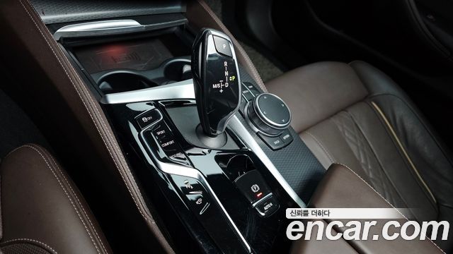 BMW 5 Series (G30) 523d xDrive M Sport 2023 — фото 9