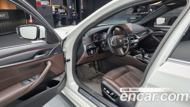 BMW 5 Series (G30) 523d xDrive M Sport 2023 — фото 11