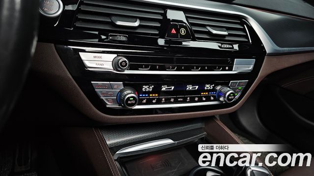 BMW 5 Series (G30) 523d xDrive M Sport 2023 — фото 16