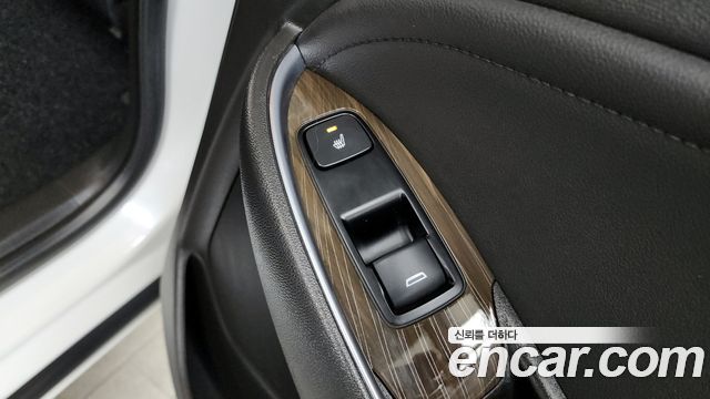 Chevrolet Malibu 1.3 Turbo Premier 2020 — фото 19