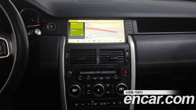 Land Rover Discovery Sport 2.0 TD4 HSE Luxury 2019 — фото 14