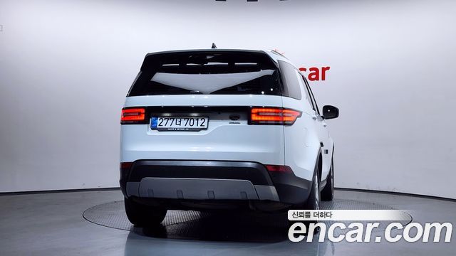 Land Rover Discovery 5 3.0 TD6 HSE 2018 — фото 4