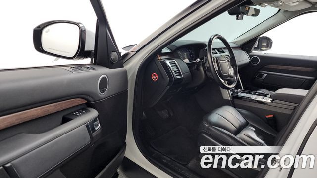 Land Rover Discovery 5 3.0 TD6 HSE 2018 — фото 10
