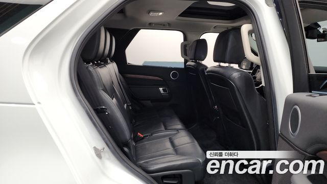 Land Rover Discovery 5 3.0 TD6 HSE 2018 — фото 16