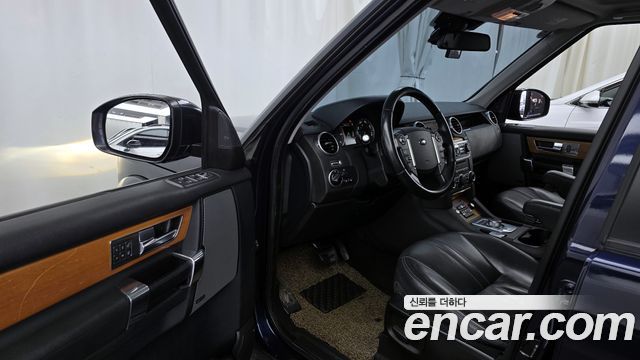 Land Rover Discovery 4 3.0 SDV6 SE 2015 — фото 10