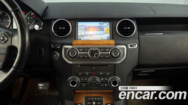 Land Rover Discovery 4 3.0 SDV6 SE 2015 — фото 14
